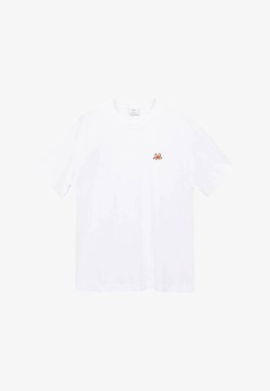 Biela bavlnená tričko s malou výšivkou oranžového kraba na ľavej hrudi. Klasický okrúhly výstrih a krátke rukávy.