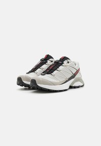 Salomon XT-PATHWAY UNISEX - Tenisky - glacier gray/white/black