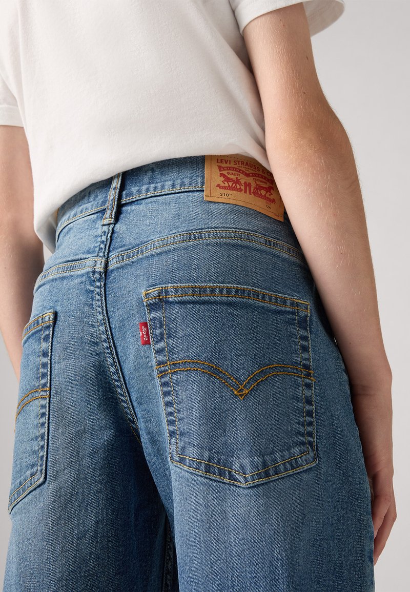 Levi's LVB-551Z Jean Garçon Straight - Coupe Authentique En Coton/Élasthanne (Bangladesh)