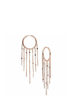 Ohrringe aus roségold mit herabhängenden Ketten. Sie verfügen über unterschiedliche Längen und glänzende Perlen. Texturierte Ketten und glänzende runde Beschläge.