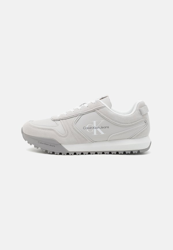TOOTHY RUNNER IRREGULAR LINES - Trainers - oyster mushroom - Main Image