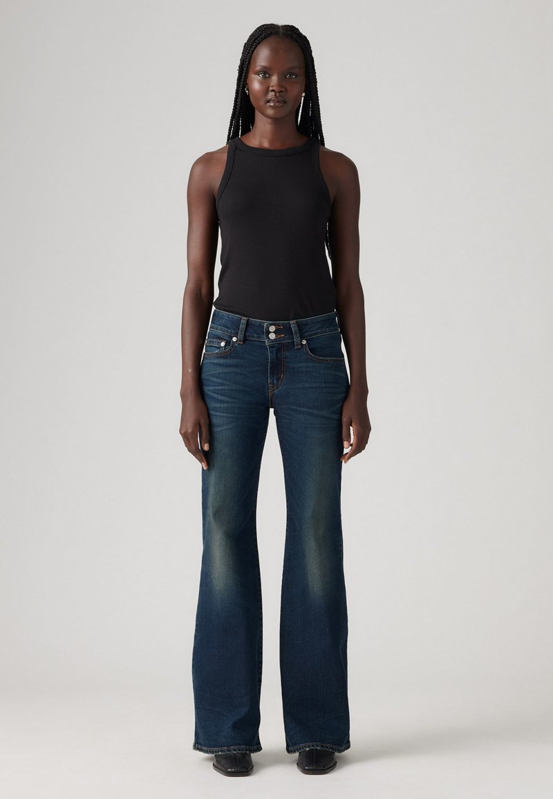 Lot De Jeans Femme Marques Levi's, Raw, Uniqlo - Bleu, Bleu Foncé, Noir - Taille M - Occasion TBE