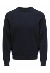 Suéter de punto azul marino con mangas largas, cuello redondo, tejido texturizado y puños y dobladillo acanalados. Corte clásico con detalles sutiles.