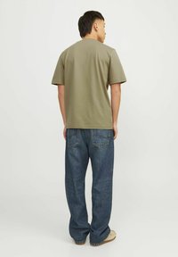 Jack & Jones PREMIUM JPRBLUARCHIE SS CREW NECK NOOS - T-Shirt print - aloe