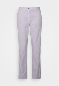 Ljus lavendel chinos med rak bendesign, med knappstängning och framfickor, tillverkade av ett mjukt bomullsblandningsmaterial.