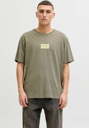 - T-shirt z nadrukiem