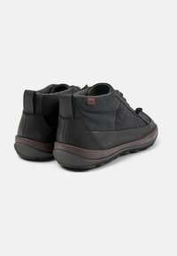 Camper PEU PISTA GM czarny