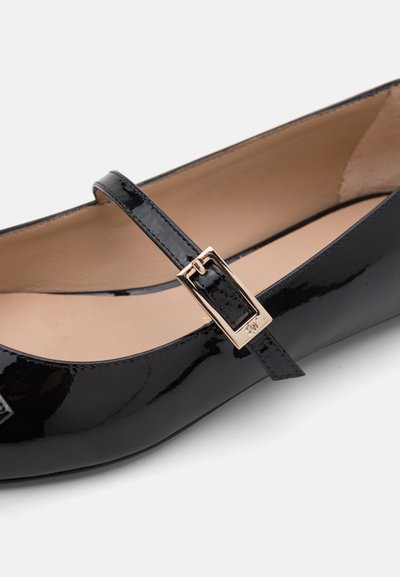 Stuart Weitzman FELICITY BOW MARY JANE FLAT - Ballerine con cinturino - black