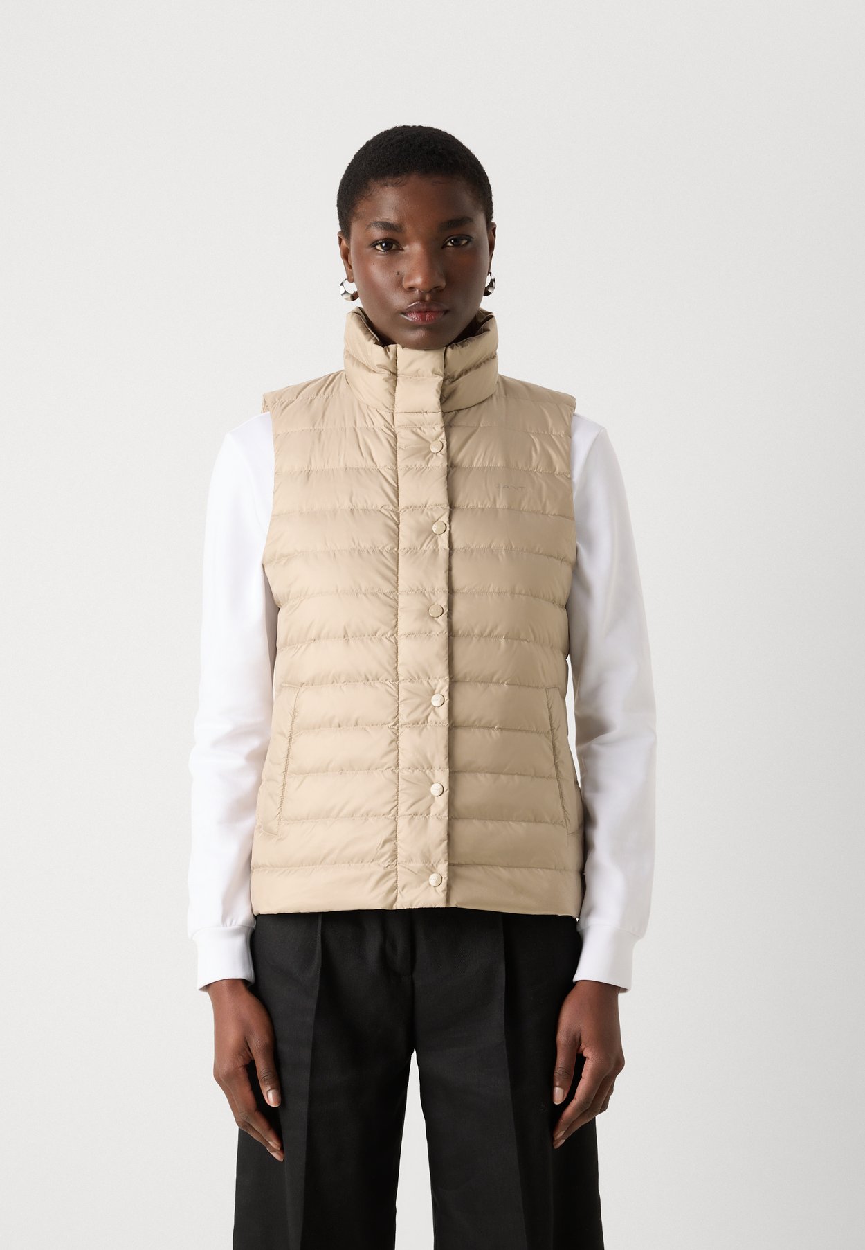 LIGHT VEST