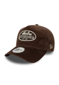 Dunkelbrauner Corduroy-Baseballcap mit verstellbarem Riemen, gesticktem New Era-Logo und texturierter Oberfläche, ausgestattet mit einem gebogenen Schild.