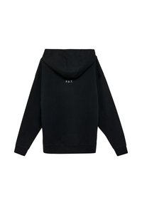 Czarny kaptur z bawełny, z kieszenią kangurką, ściągaczami przy rękawach i u dołu, z białym haftem "F.U.T." z tyłu.