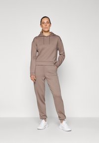 ONLY Play ONPLOUNGE LIFE REG NOOS - Treningo apatinė dalis - walnut