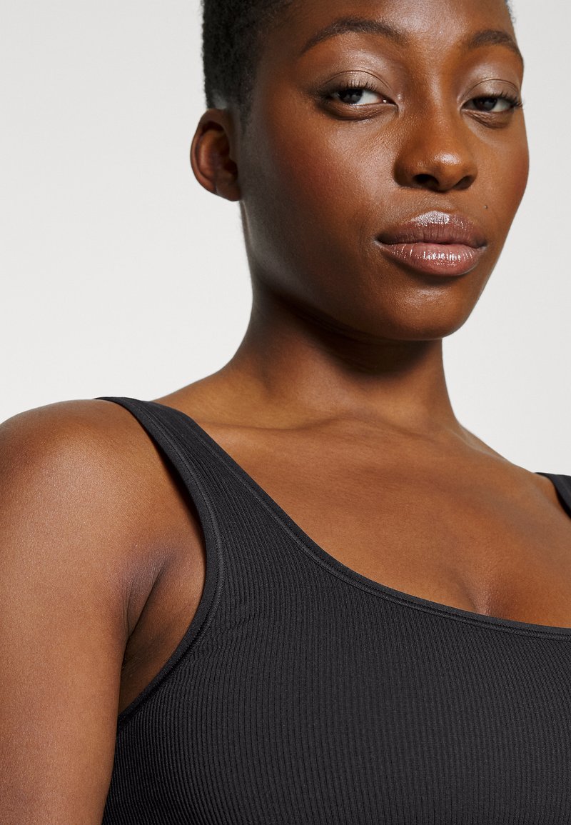 Damen Sportbekleidung | Athleta AURORA SCOOP CROP TANK Top black/schwarz - AO53170 Damen Sportbekleidung | Athleta AURORA SCOOP CROP TANK Top black/schwarz - AO53170