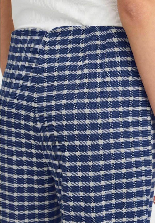 IHKATE CHECLÉ - Trousers4