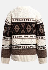 Cremefarvet og brun strikket sweater med kabelstrik tekstur, geometriske mønstre og kontrasterende vandrette striber. Løs pasform, rund hals.