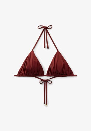 Bordowy trójkątny top bikini wykonany z gładkiej tkaniny, z regulowanymi wiązaniami na szyi i plecach oraz miękkimi marszczeniami dla dodatkowej tekstury.