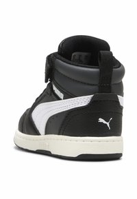 Zapatillas altas negras de cuero con una franja y un logo de PUMA en blanco. Presentan una parte superior texturizada y una correa de velcro para el cierre.