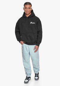 Dropsize HEAVY BUBBLE LOGO - Hoodie - black
