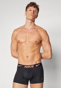 Nike Underwear ESSENTIAL TRUNK 3 PACK - Ozke boksarice - black-volt/hot punch/hyper royal