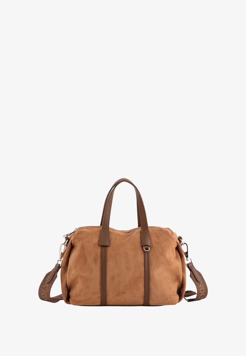 Braune Wildleder-Handtasche mit doppelten Ledergriffen und abnehmbarem Schultergurt vor einem weißen Hintergrund.