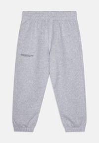 Unselected, grey marl