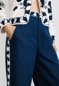 Pepe Jeans HEAVEN  - Pantaloni - ocean blue