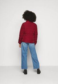 ONLY Petite Vinterjakker - dark red