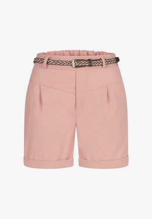 Roze op maat gemaakte korte broek met een opgerolde zoom, voorzien van plooien aan de voorkant en een gevlochten bruine riem met een zilveren gesp. Gladde stoftextuur.