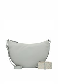 Borsa a spalla in pelle grigia con design arrotondato, chiusura con zip e tracolla staccabile con motivo in crema e beige. Presenta accessori in argento.