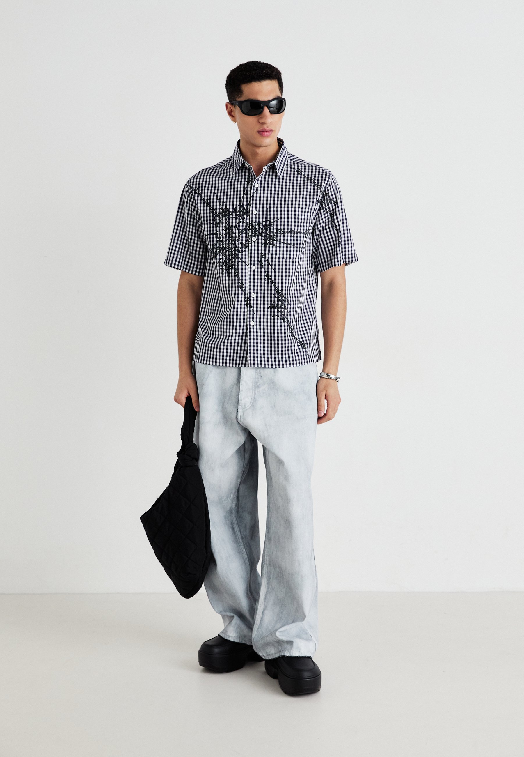 Jaded London OVER PAINTED COLOSSUS - Relaxed fit jeans - denim