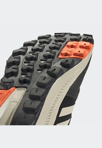 Adidas Terrex TERREX TRAILMAKER MID COLD.RDY - Fjellsko - core black/beige/semi impact orange