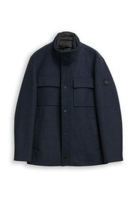 Palton bleumarin fabricat dintr-un material texturat, având un guler înalt, front butonat și două buzunare pe piept cu o etichetă logo pe mânecă.