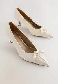 REGULAR FIT - FOREVER COMFORT® COURT - Klasične pete - bone cream