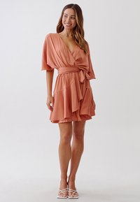 TUSSAH EDNA  - Denné šaty - burnt orange