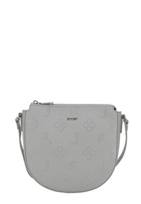 Borsa a tracolla grigio in pelle sintetica con motivi floreali in rilievo e logo metallico. Presenta una forma curva e una tracolla removibile.