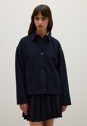 REGULAR FIT WITH BUTTON CLOSURE - Chaqueta de punto - navy blue
