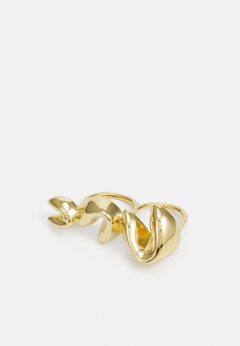 Inel auriu cu un design împletit, având suprafețe netede și reflectorizante și capete rotunjite, care evidențiază un finisaj metalic lustruit.