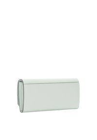Obdélníková, světle mátově zelená kožená kabelka s texturovaným povrchem a čistými okraji. Disponuje subtilním, minimalistickým designem bez viditelného hardwaru.