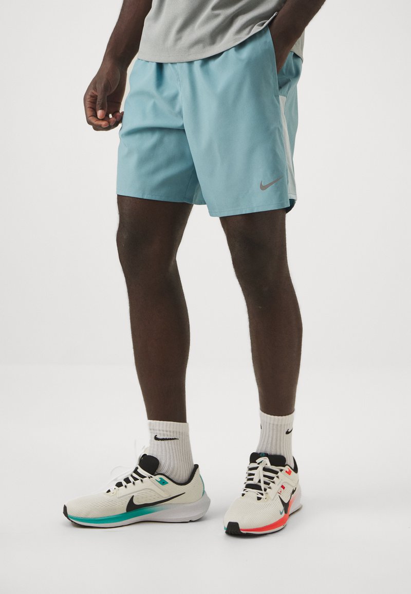Nike Performance CHALLENGER SHORT - Sportiniai šortai - denim turq/glacier blue/black/silver