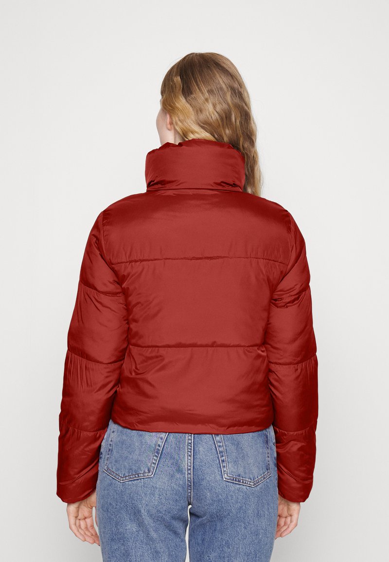 Damen Leichte Jacken | ONLY ONLRICKY PUFF JACKET Winterjacke spiced apple/rose smoke/dunkelrot - DM31185 Damen Leichte Jacken | ONLY ONLRICKY PUFF JACKET Winterjacke spiced apple/rose smoke/dunkelrot - DM31185
