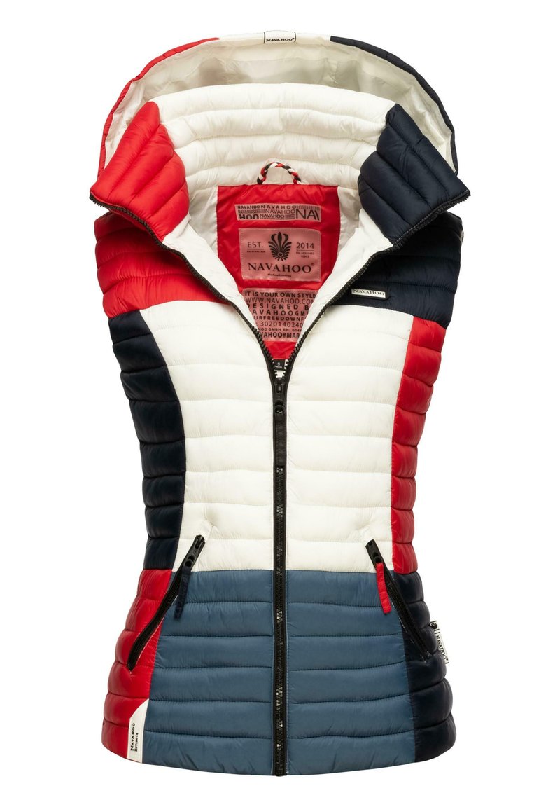 Gilet imbottito senza maniche con design a blocchi di colore in rosso, bianco e navale. Caratterizzato da un alto colletto, tasche con zip e un'etichetta interna con marchio.