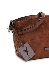 SURI FREY HADLEY - Cross body bag - cognac