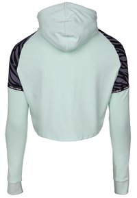 Sudadera recortada en tejido verde menta con mangas largas. Detalles de estampado animal en negro en los hombros y branding en la manga en blanco.