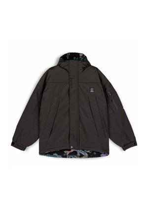 Donkergrijze pufferjas met kap, voorzien van twee voorzakken en een zijzak met rits. Voering van fleecestof met kleurrijk patroon.