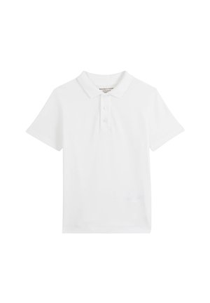 Chemise polo blanche en coton, dotée d'un col classique, de manches courtes et d'une patte de boutonnage à trois boutons. Texture lisse, design simple.