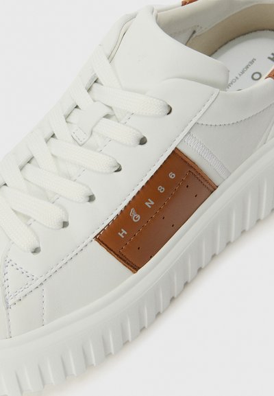 HOGAN Baskets basses - white