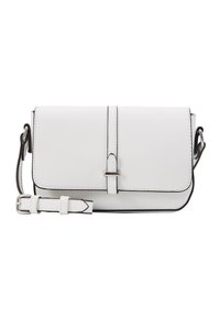 Vit läder crossbody-väska med en polerad spänne, svart kant och en justerbar rem. Slät yta, rektangulär form.