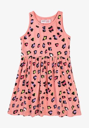 Robe rose sans manches pour filles avec taille froncée et taches colorées imprimé léopard en noir, violet, rose, vert et blanc.