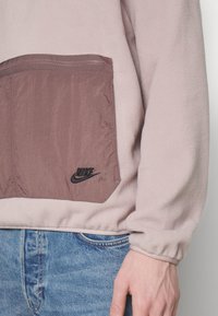 Nike Sportswear Luvtröja - taupe