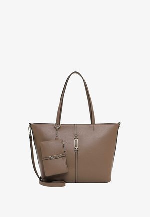Bruine gestructureerde leren tote bag met twee handvatten, een afneembare schouderriem en een bijpassend klein tasje aan de voorkant bevestigd.